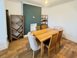 Lounge- click for photo gallery